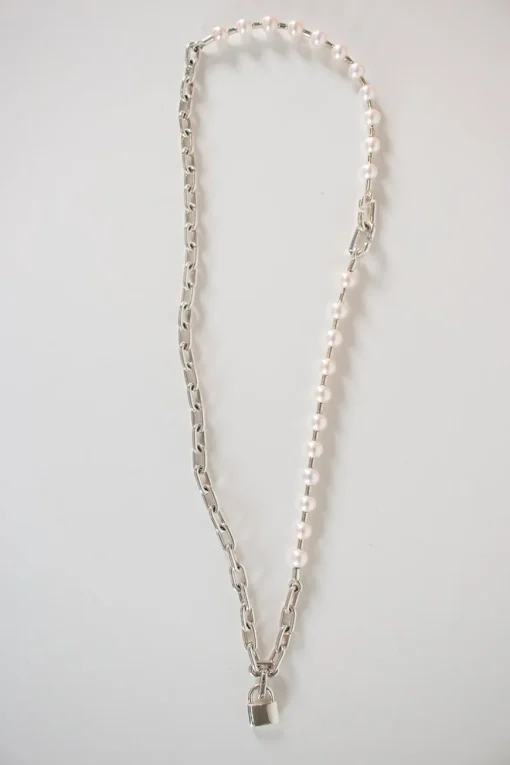 Tiffany HardWear pearl lock bracelet. sterling silver with freshwater cultured pearls