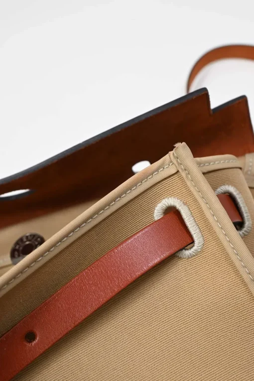 Trench Toile and Vache Hunter leather Herbag Zip 31 bag with palladium-plated hardware