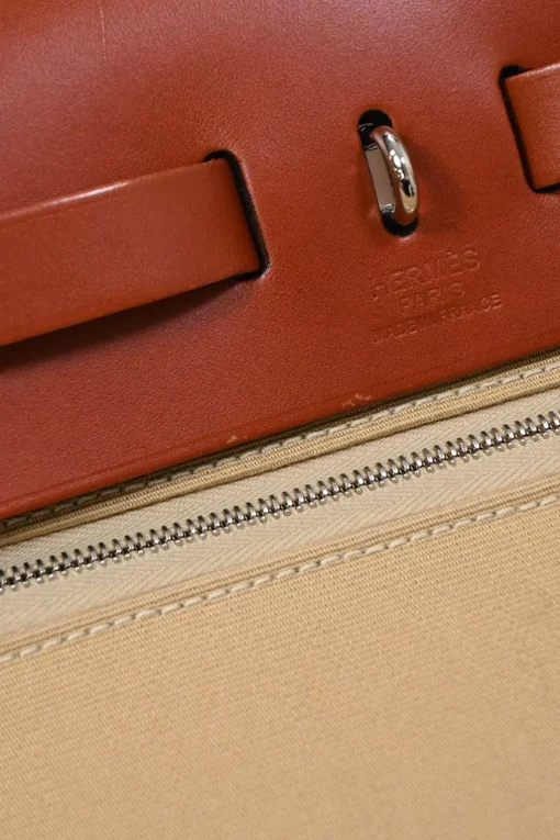 Trench Toile and Vache Hunter leather Herbag Zip 31 bag with palladium-plated hardware