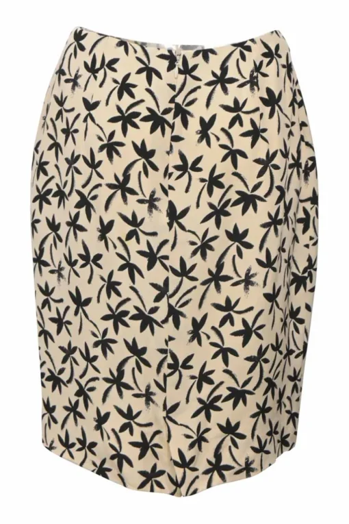 Two-tone halftone floral print two-piece set featuring spread collar button-front short sleeve jacket and mini pencil skirt