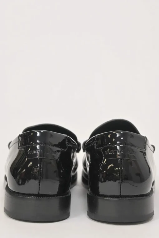 Two-tone patent leather 'Le Loafer' slip-on penny loafers featuring monogram plaque appliqué