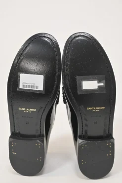 Two-tone patent leather 'Le Loafer' slip-on penny loafers featuring monogram plaque appliqué