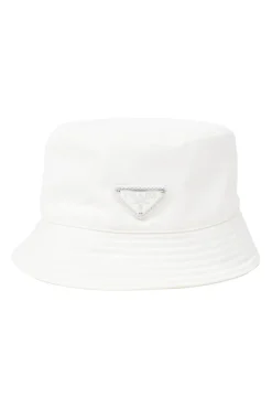White ripstop polyamide bucket hat featuring enameled logo plaque appliqué