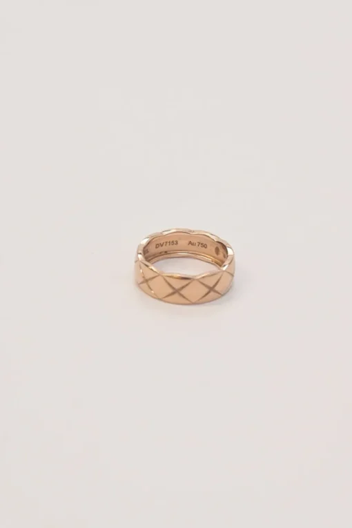 Yellow gold matelassé Coco Crush Ring