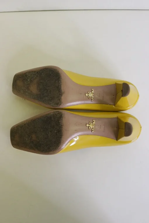 Yellow patent leather square-toe crystal-embellished buckle court shoes