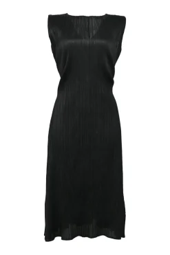 Black polyester plunge back sleeveless tie-waist plissé A-line knee-length dress