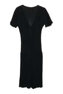 Black viscose-blend fully-fashioned plissé rib knit shift dress with logo-embossed shank button appliqué