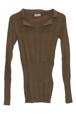 Brown rayon-blend pullover spread notch collar plissé-style rib knit polo with cinched waist panel