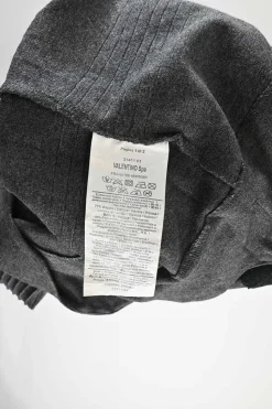 Charcoal viscose-blend interlock knit short sleeve scalloped mini dress with velvet trim appliquésmall ripped on body