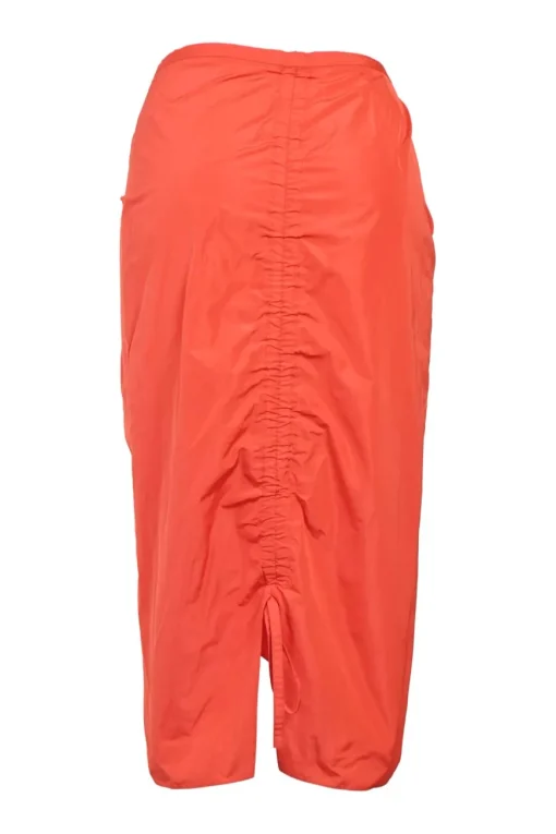 Coral red polyester pull-on slit-back ruched godet midi skirt