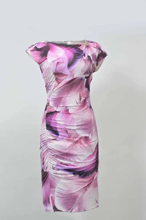 Fuchsia floral print cap sleeve ruched side sheath midi dress with gold-tone metal brooch
