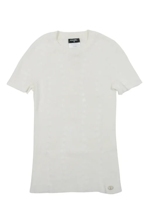 Ivory linen-blend crewneck short sleeve pullover micro-rib knit top with enamel logo plaque appliqué