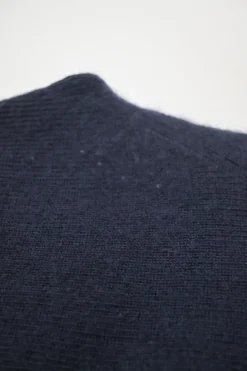 Navy cashmere fully-fashioned V-neck pullover sweater with GG heart plaque appliqué
