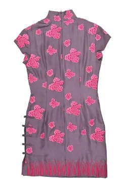 Pink and purple silk mini Qipao dress featuring frog button side slit and floral broderie motif