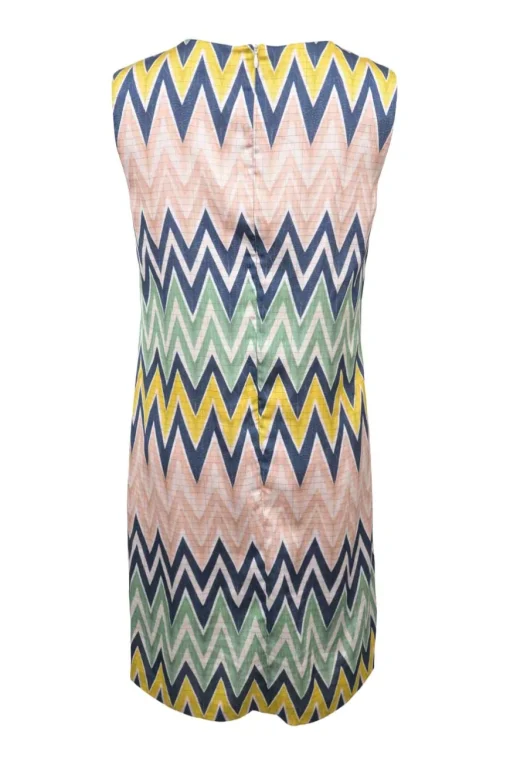 Pink polyester grid chevron stripe print sleeveless shift dress