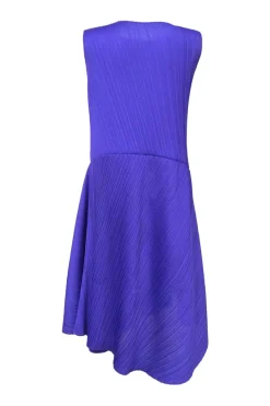 Purple bias-cut paneled polyester sleeveless plissé knee-length dress with asymmetric handkerchief skirt
