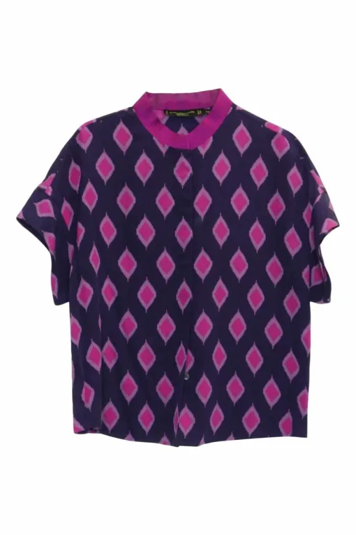 Purple Mandarin collar cap sleeve cropped swing-style top featuring abstract diamond motif