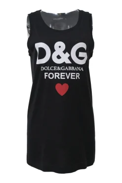 Sleeveless black cotton top with heart