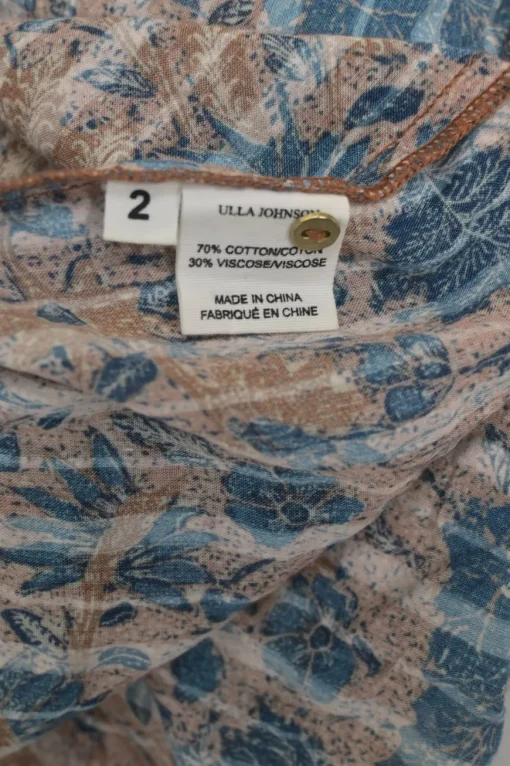 Terracotta and blue cotton-viscose blend floral print puff sleeve pintuck blouse with keyhole back