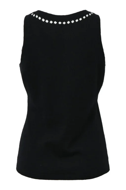 Two-tone cashmere 3D-knit scoop neck tank top with trompe-l'œil Coco Mark necklace motif