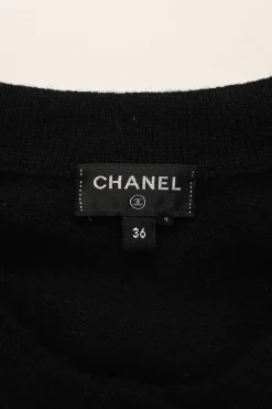 Two-tone paneled cashmere interlock jersey knit button-front convertible cardigan with Coco Mark shank buttons