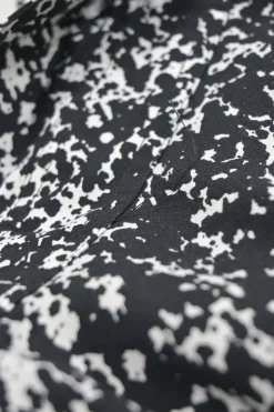 Two-tone viscose abstract print point collar button-front shirt