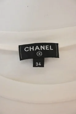 White and navy screen-printed cotton jersey knit 'Gabrielle Chanel' long sleeve pullover graphic top