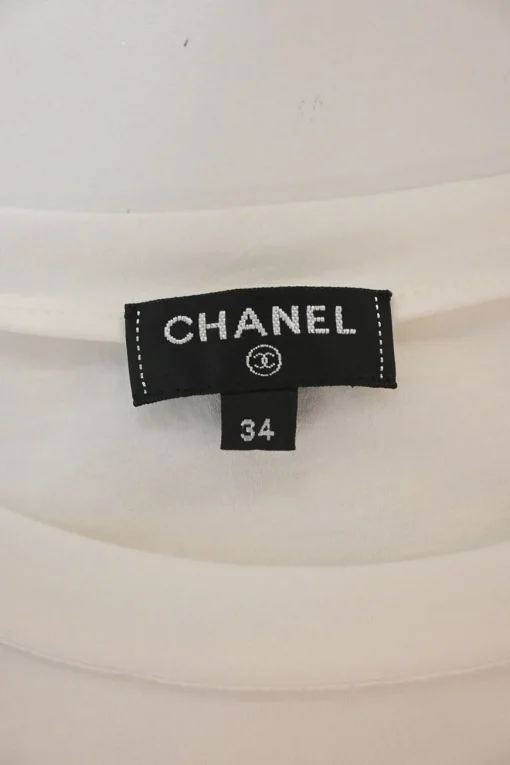 White and navy screen-printed cotton jersey knit 'Gabrielle Chanel' long sleeve pullover graphic top