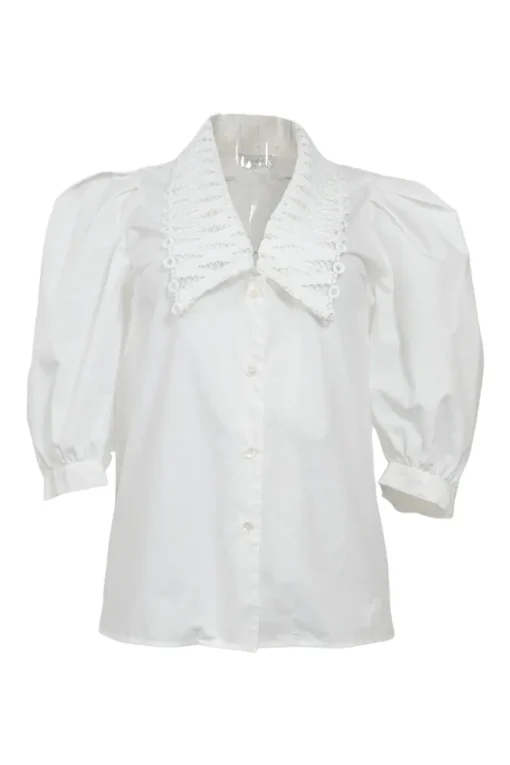 White cotton puffed half-sleeve button-front blouse with tonal Chelsea collar in chevron lace