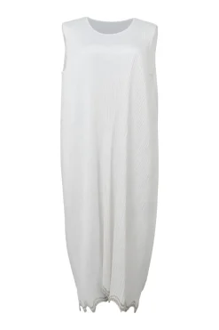 White polyester sleeveless pullover plissé shift sack dress with scalloped hem